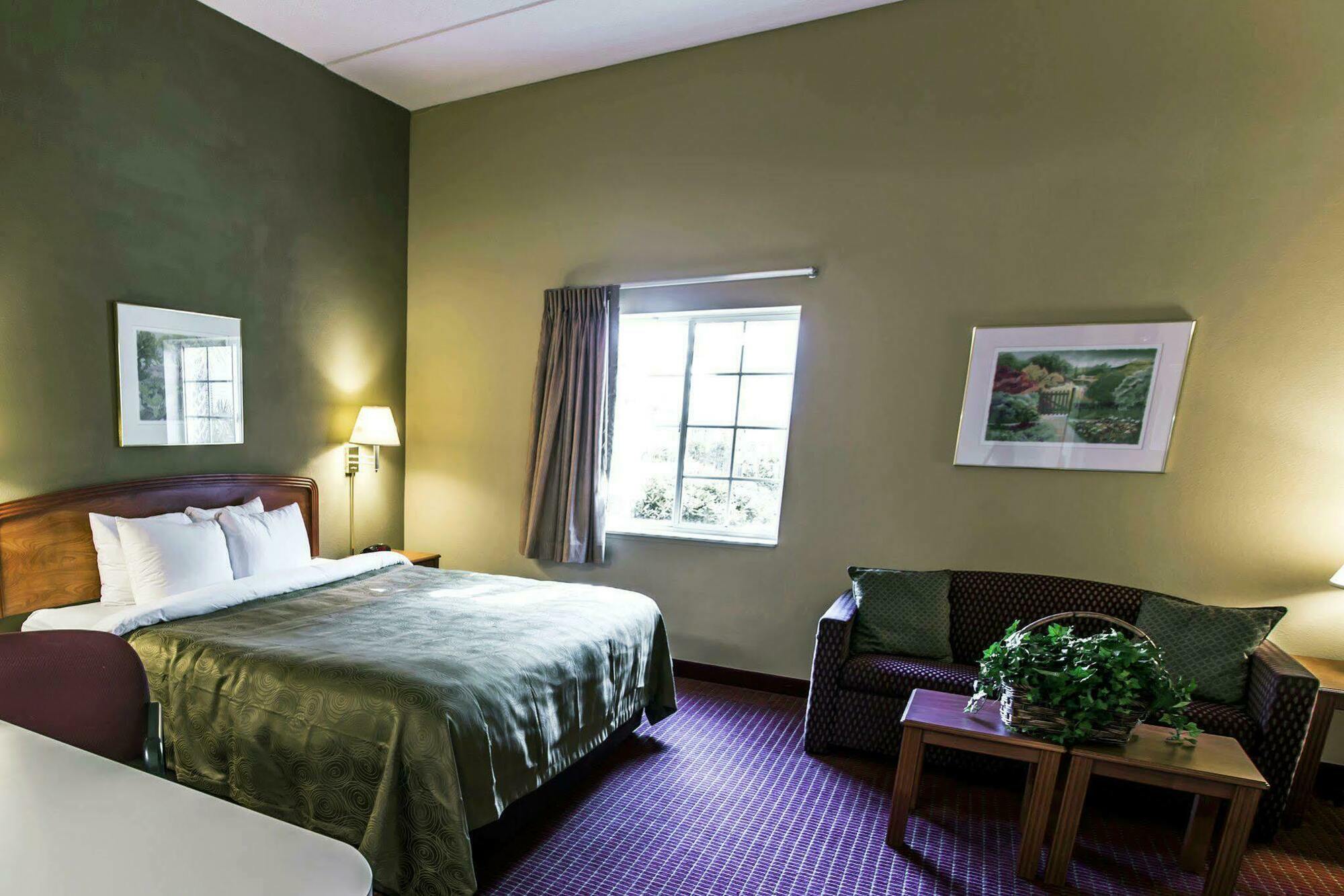 Mainstay - University Area Hotel 3*